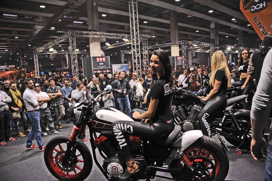Al Motor Bike Expo di Verona (23-25 gennaio) sono di scena le moto custom, le caf racer, i campioni come Sylvain Guintoli. Ma anche le ragazze. Ognuna con il proprio stile. Ecco un album dal salone 2015 della citt scaligera.
